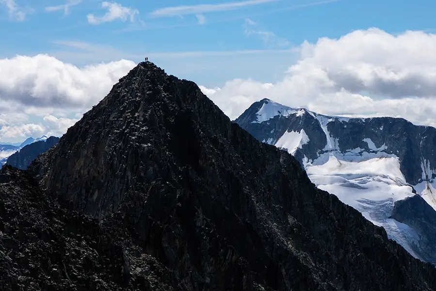 People at the top of Mount Weart