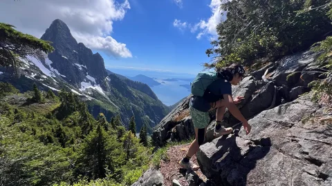 Howe Sound Crest Trail (HSCT) を1日で駆け抜ける。バンクーバーからポートコーブへの27km、1Day トレラン・レポート
