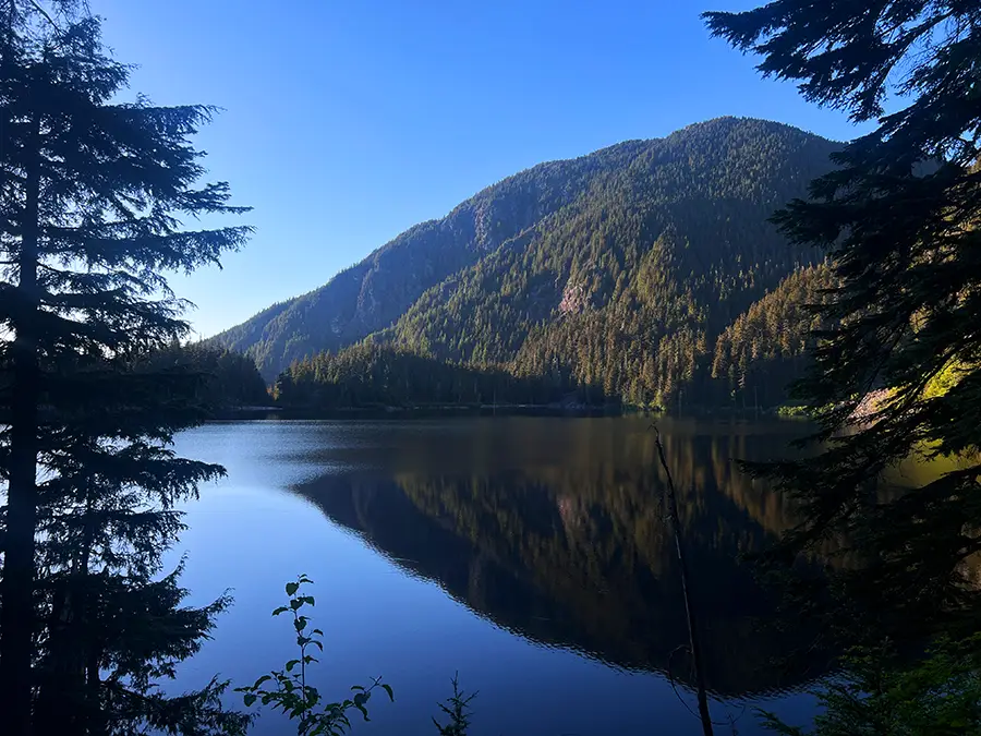 Deeks Lake